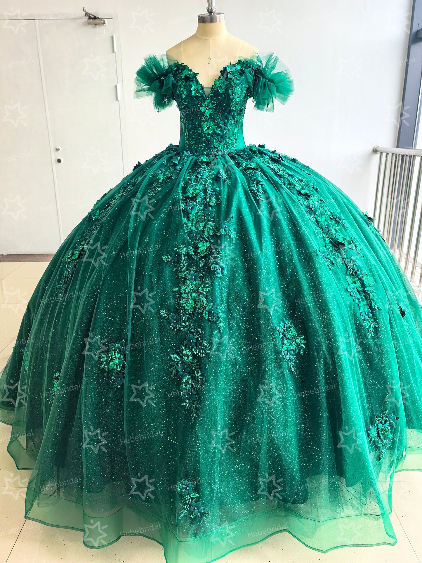 Emerald Green Tulle Appliqued Off Shoulder Quinceanera Dresses for Sweet 16 Party HE967