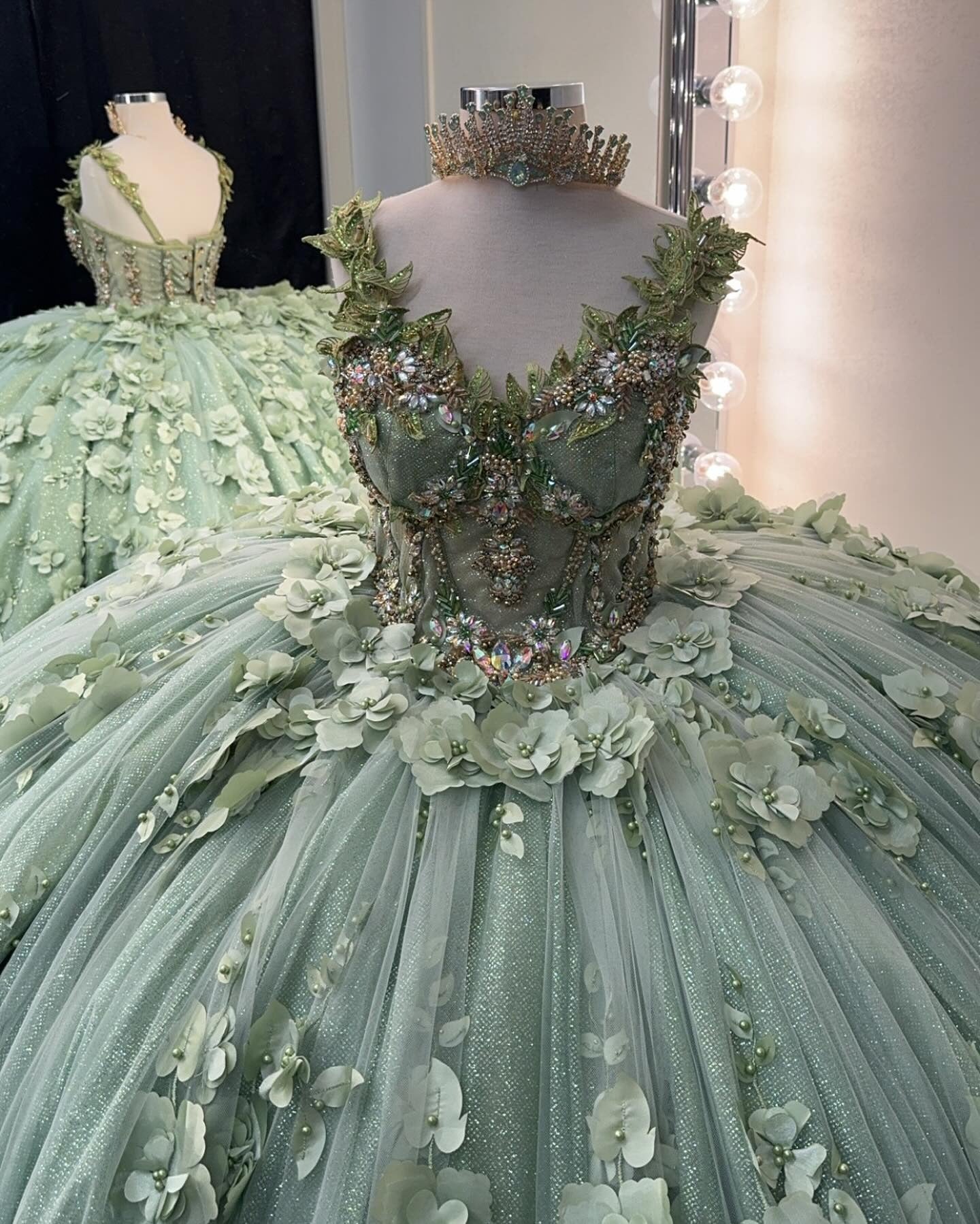 Ball Gown Princess Tulle 3d Flowers Sage Quinceanera Dresses for Sweet 16 HE939