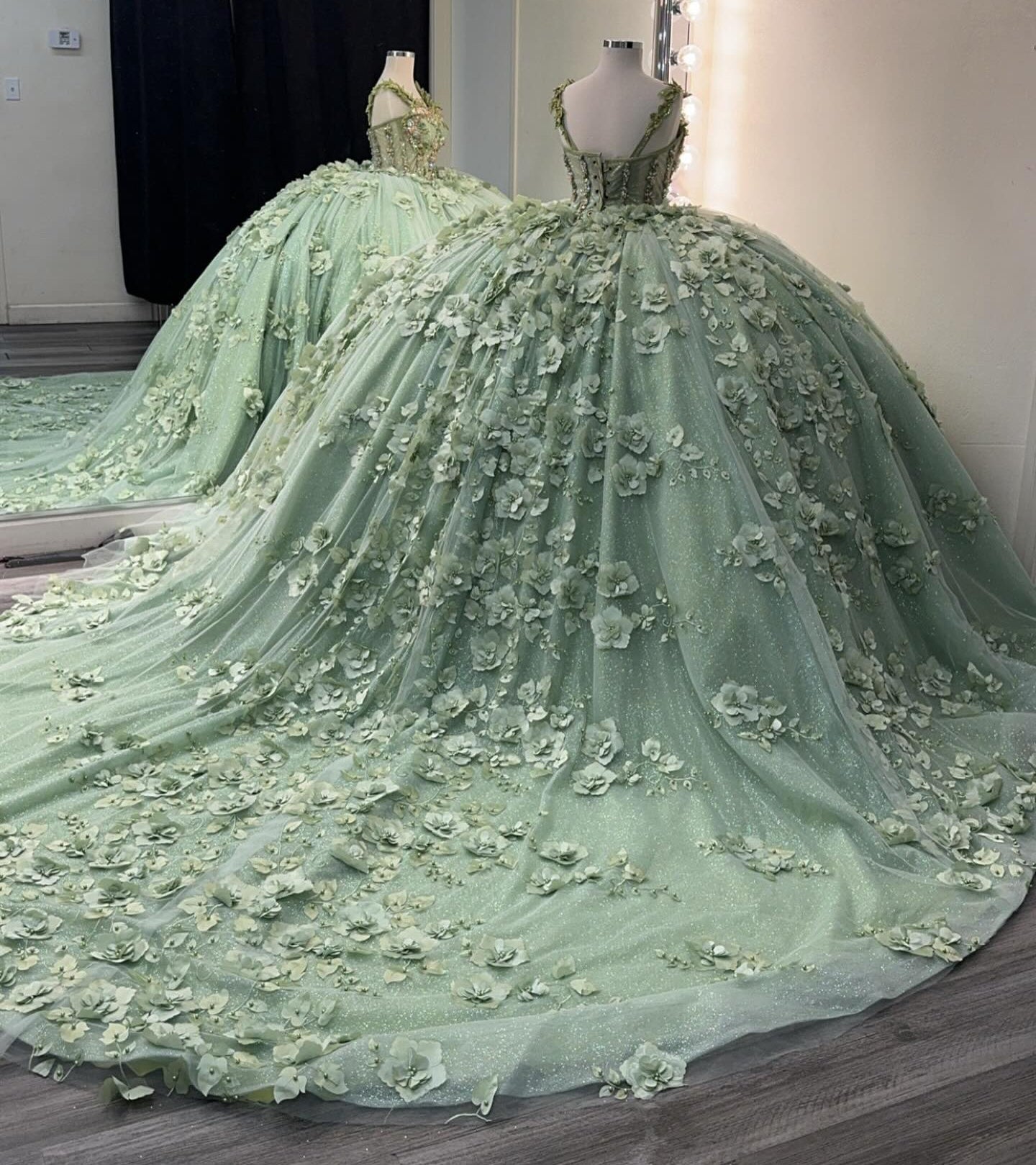 Ball Gown Princess Tulle 3d Flowers Sage Quinceanera Dresses for Sweet 16 HE939