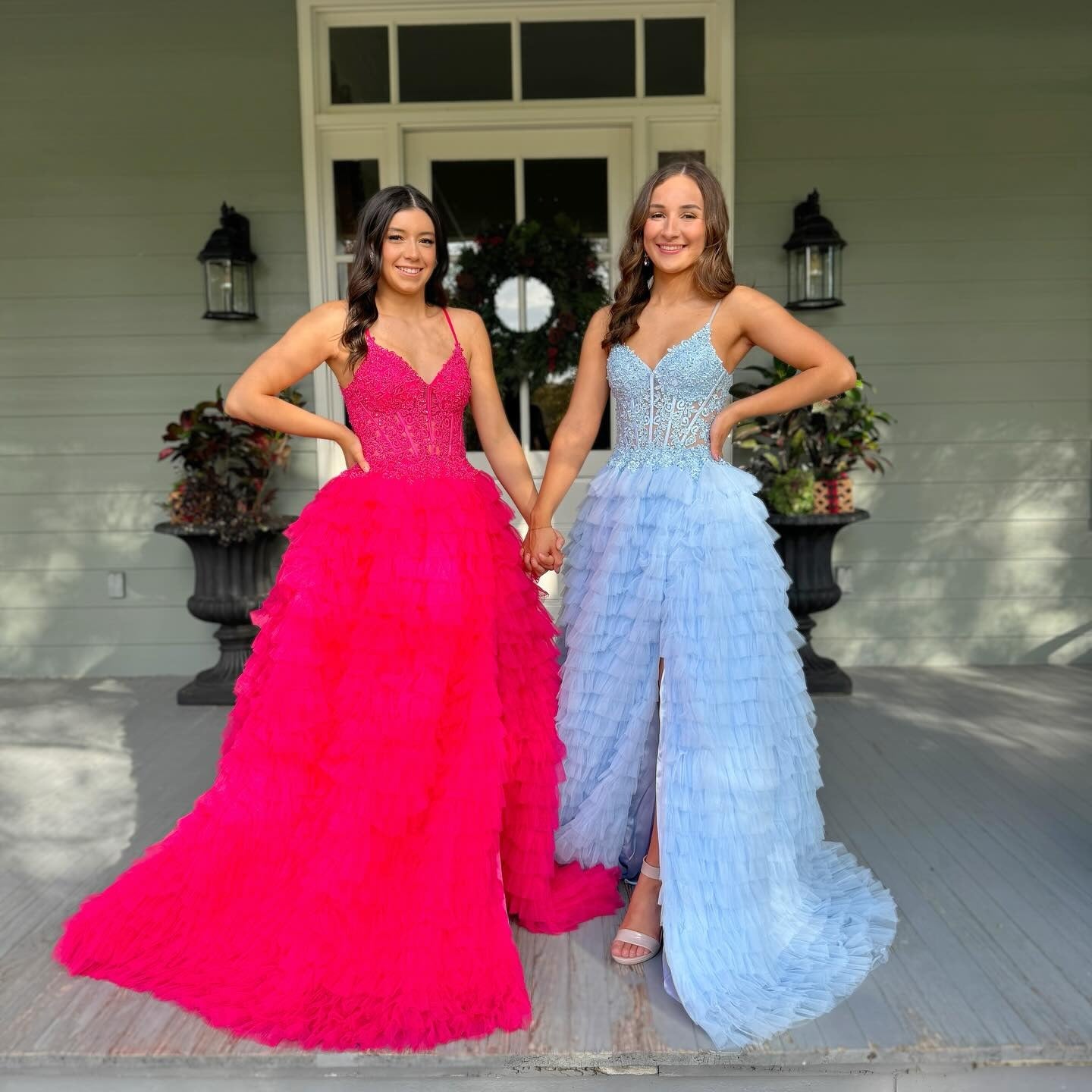 HE143-Tulle Ruffles A Line Prom Dresses Long for Women Lace Appliques Evening Gowns Side Slit Party Dresses