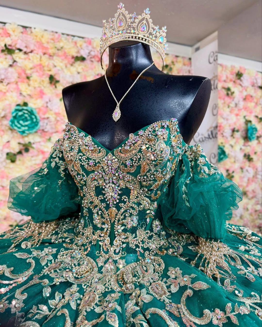 Lace Appliques Quinceanera Dresses Tulle Ruffles Sweet 16 Birthday Party Gowns HE081