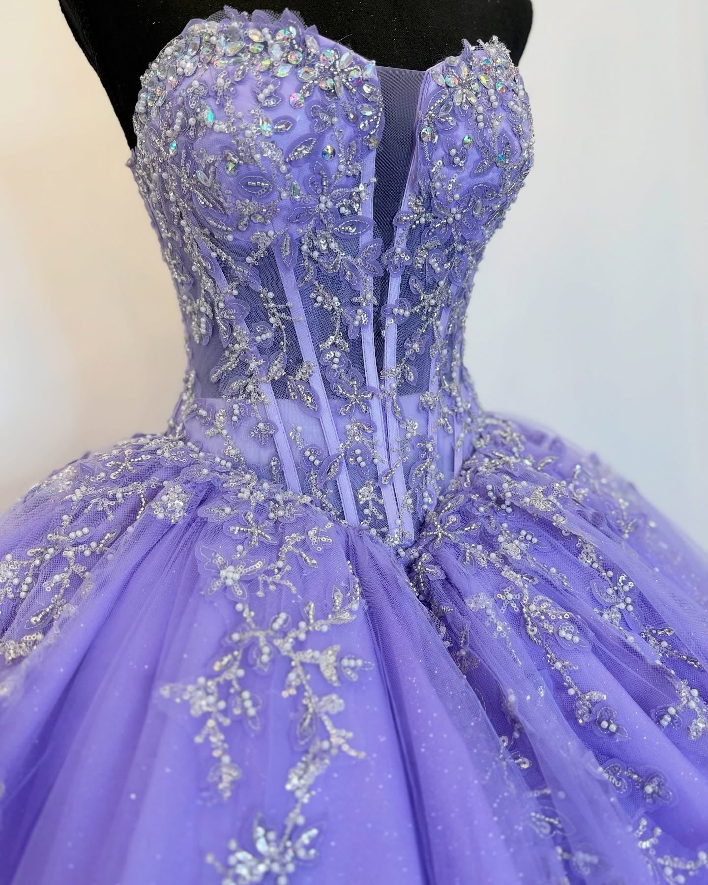 Lilac Sweetheart Princess Quinceanera Dresses Tulle Lace Beaded Sweet 16 Dresses HE237