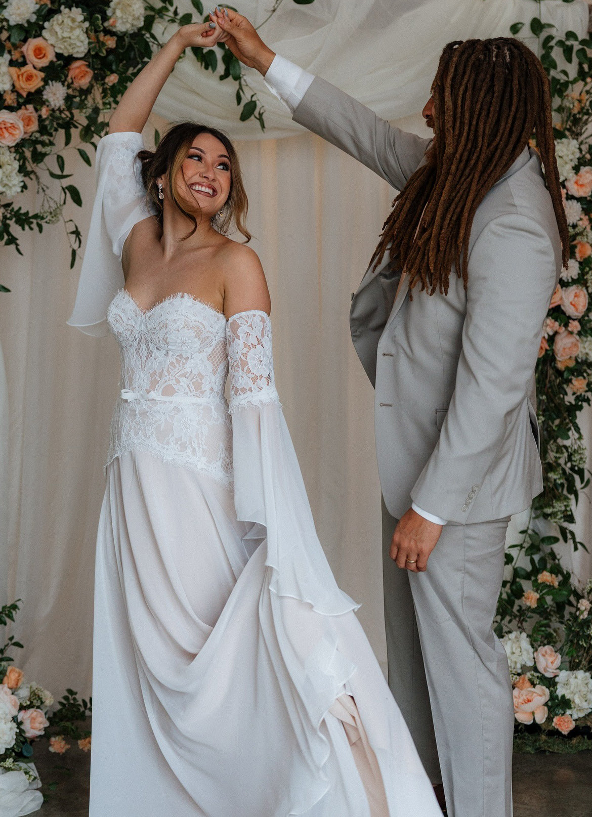 A Line Sweetheart Chiffon Lace Boho Wedding Dresses with Detachable Sleeves HE992