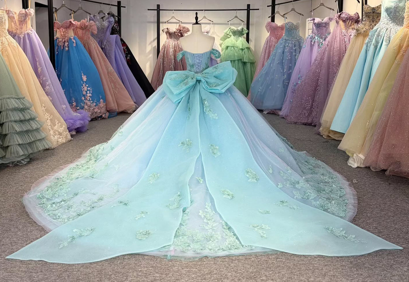 HE307-Off Shoulder Ball Gown Quinceanera Dresses Mint Princess Tulle Lace Appliques Sweet 16 Prom Gowns