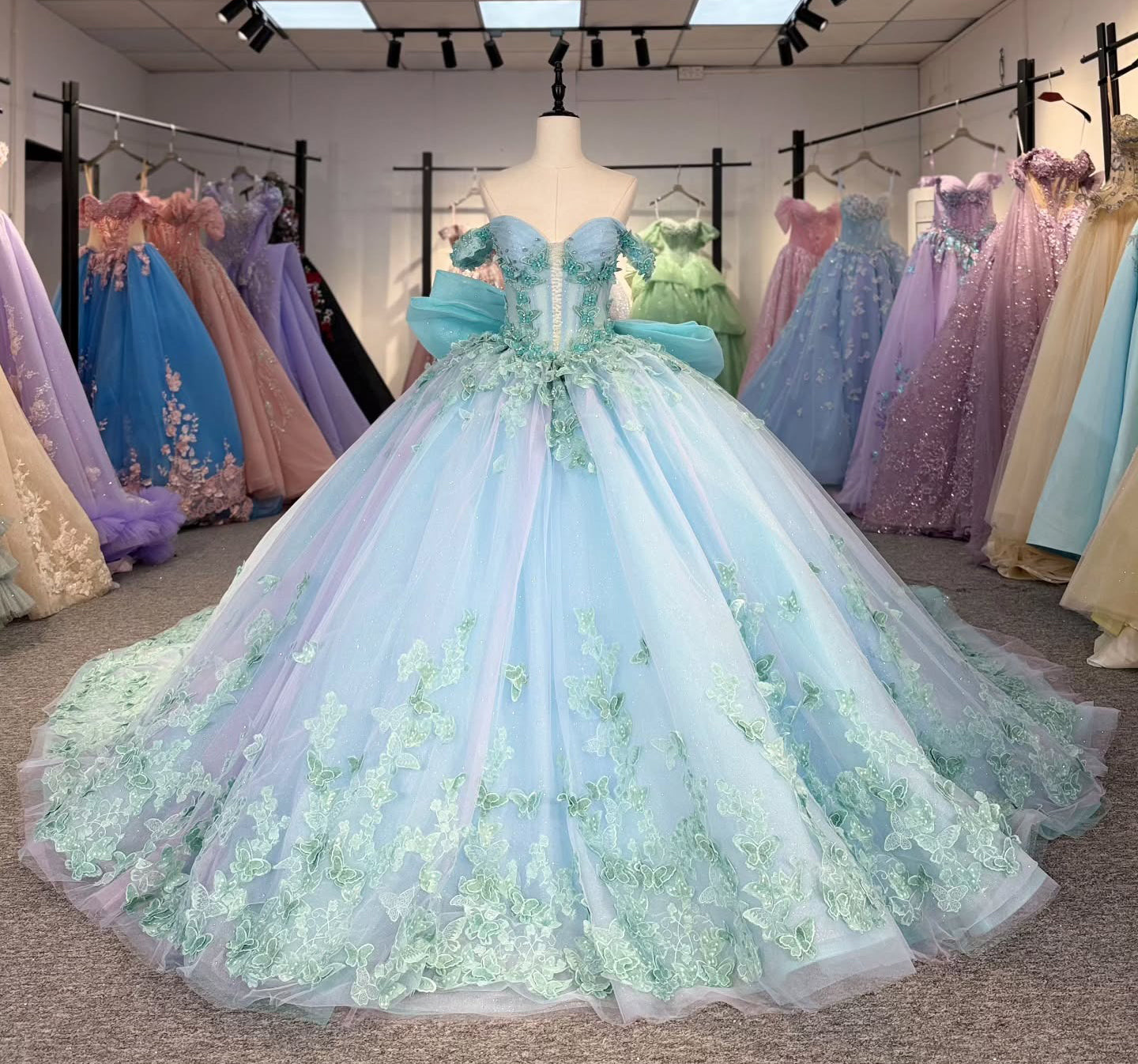 HE307-Off Shoulder Ball Gown Quinceanera Dresses Mint Princess Tulle Lace Appliques Sweet 16 Prom Gowns