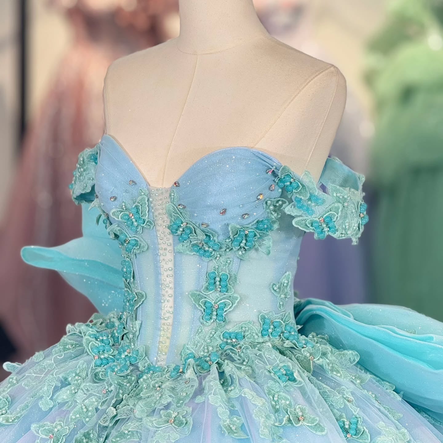 HE307-Off Shoulder Ball Gown Quinceanera Dresses Mint Princess Tulle Lace Appliques Sweet 16 Prom Gowns