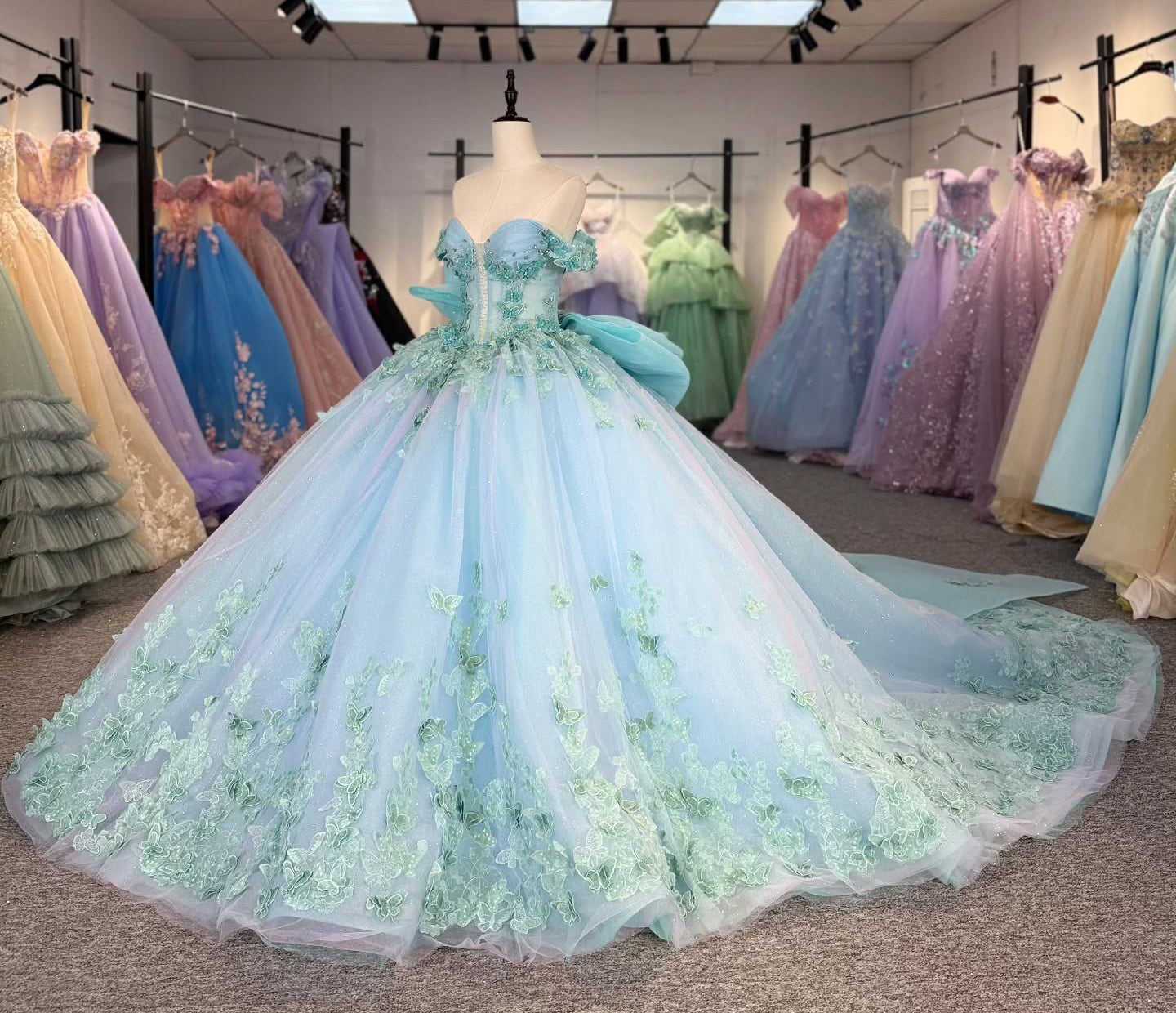 HE307-Off Shoulder Ball Gown Quinceanera Dresses Mint Princess Tulle Lace Appliques Sweet 16 Prom Gowns