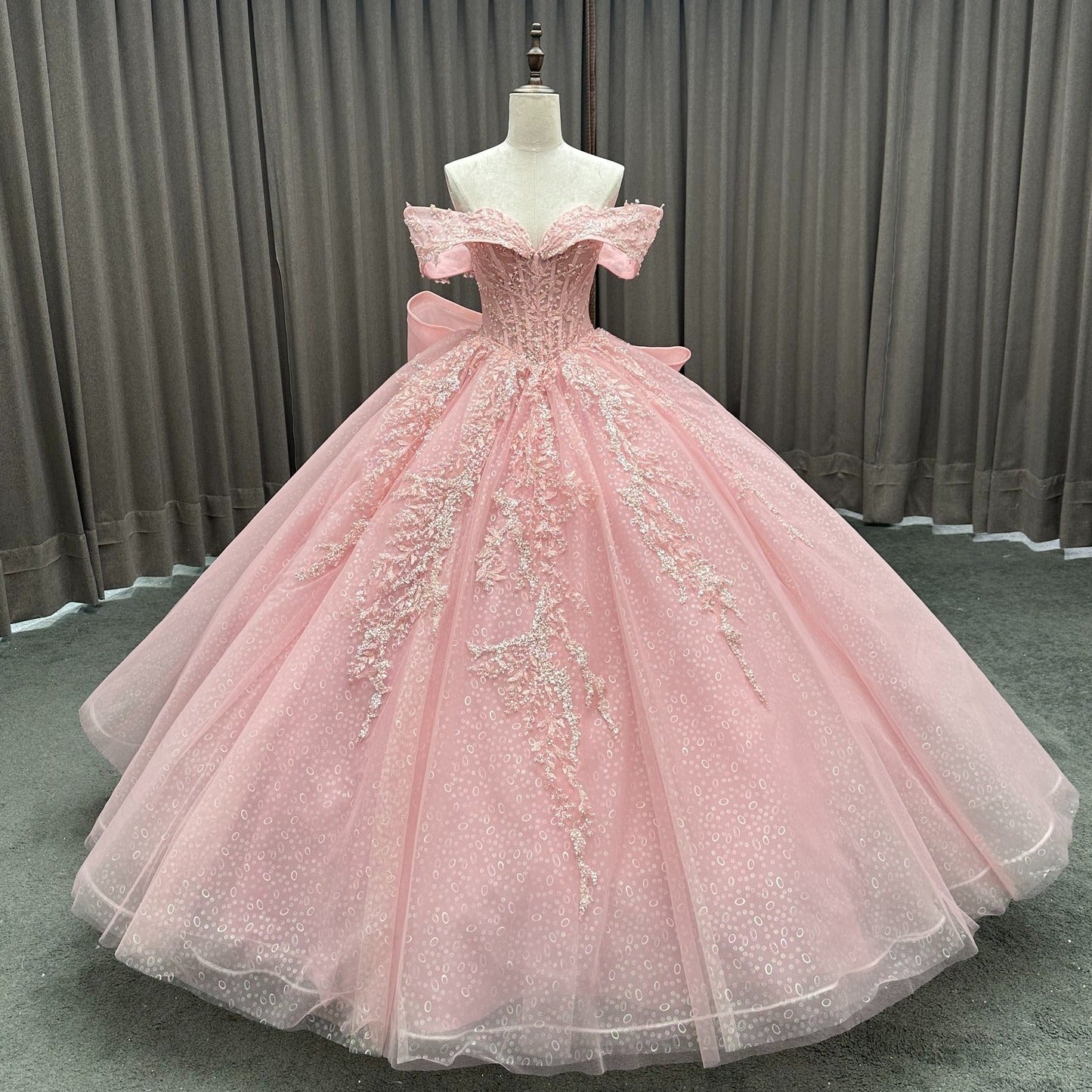HE286-Pink Gorgeous Off Shoulder Quinceanera Dresses Tulle Lace Beaded Sweet 16 Sleeveless Birthday Party Dresses