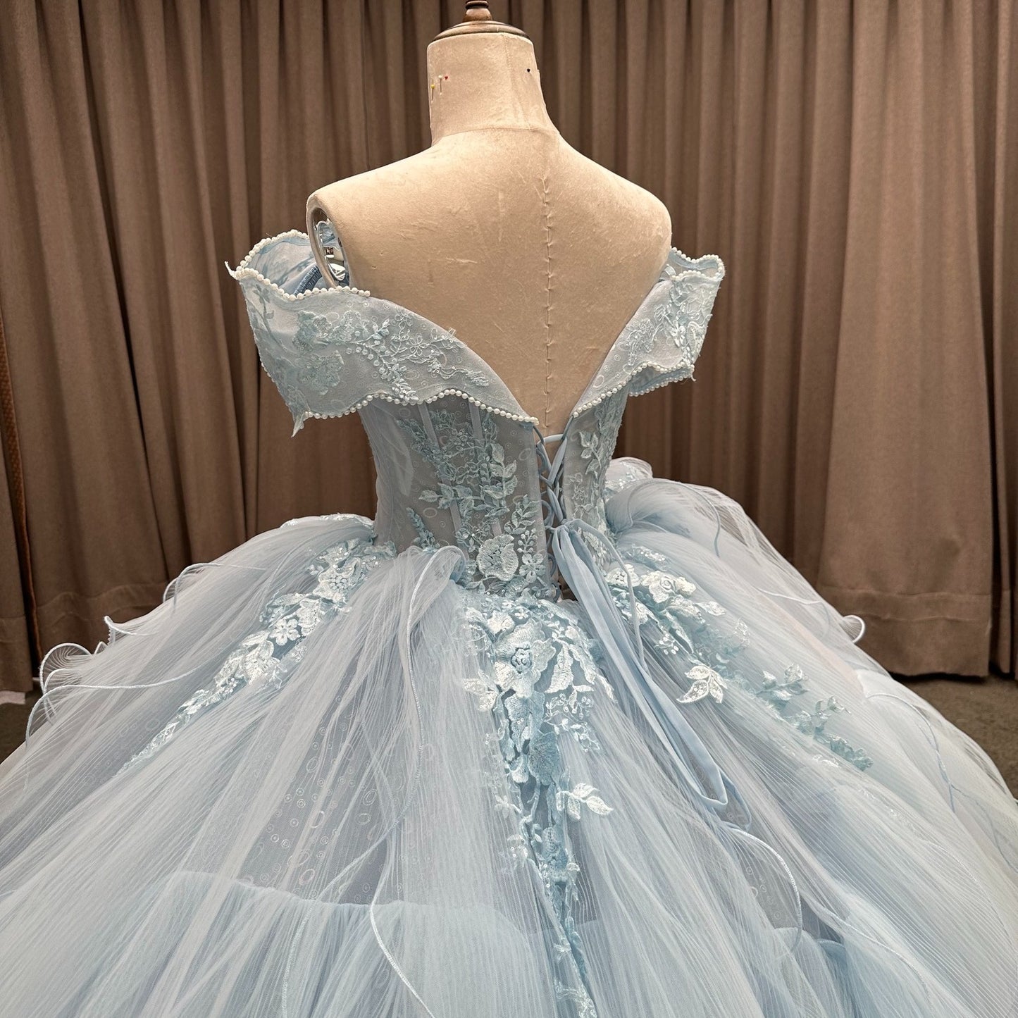 HE285-Off Shoulder Ball Gown Sweet 16 Quinceanera Dresses Princess Tulle Lace Ruffles Birthday Prom Party Dresses