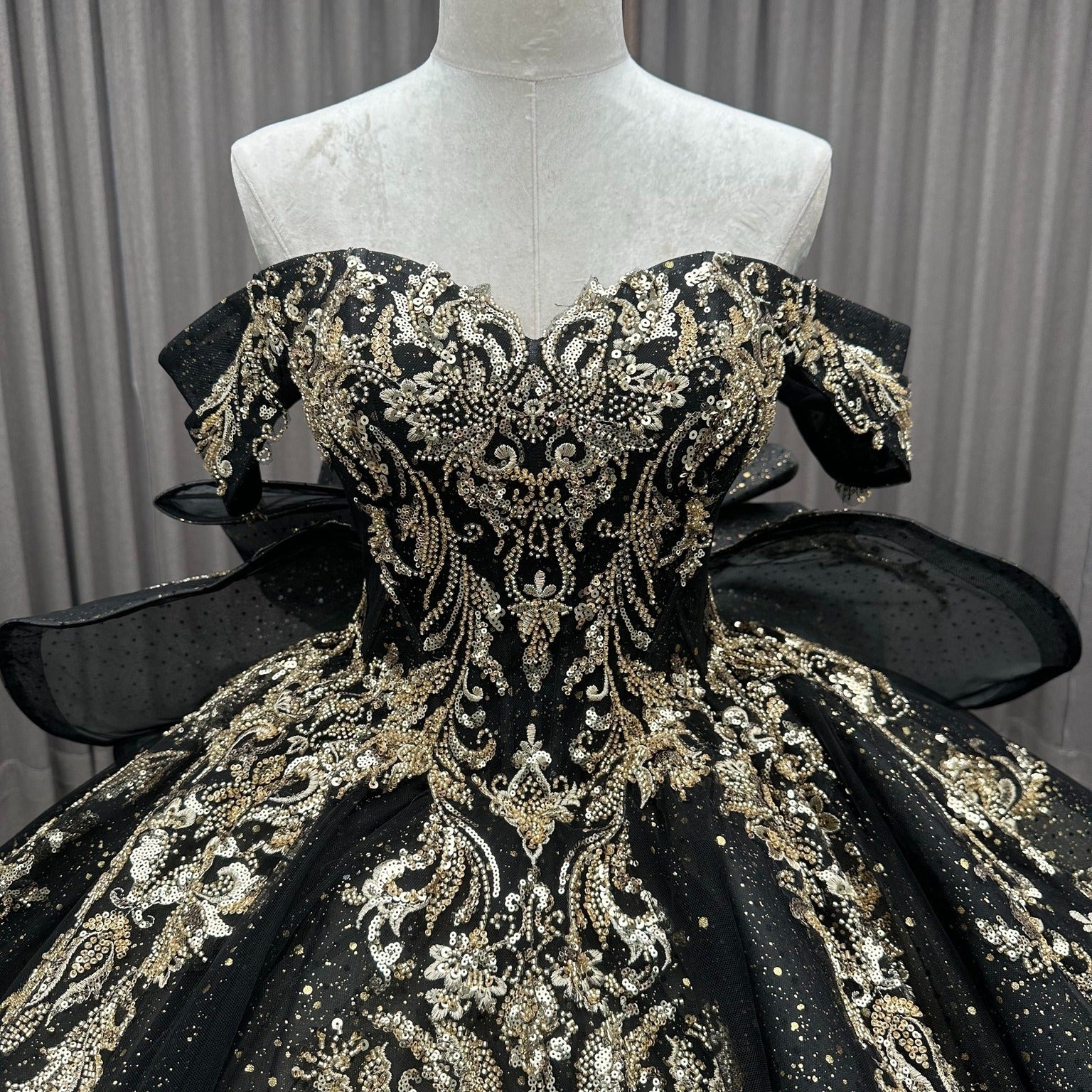 Black Quinceanera Dresses with Bow Glittery Tulle Lace Beaded Party Go Hebebridal Black Quinceanera Dresses with Bow Glittery Tulle Lace Beaded Party Go Hebebridal