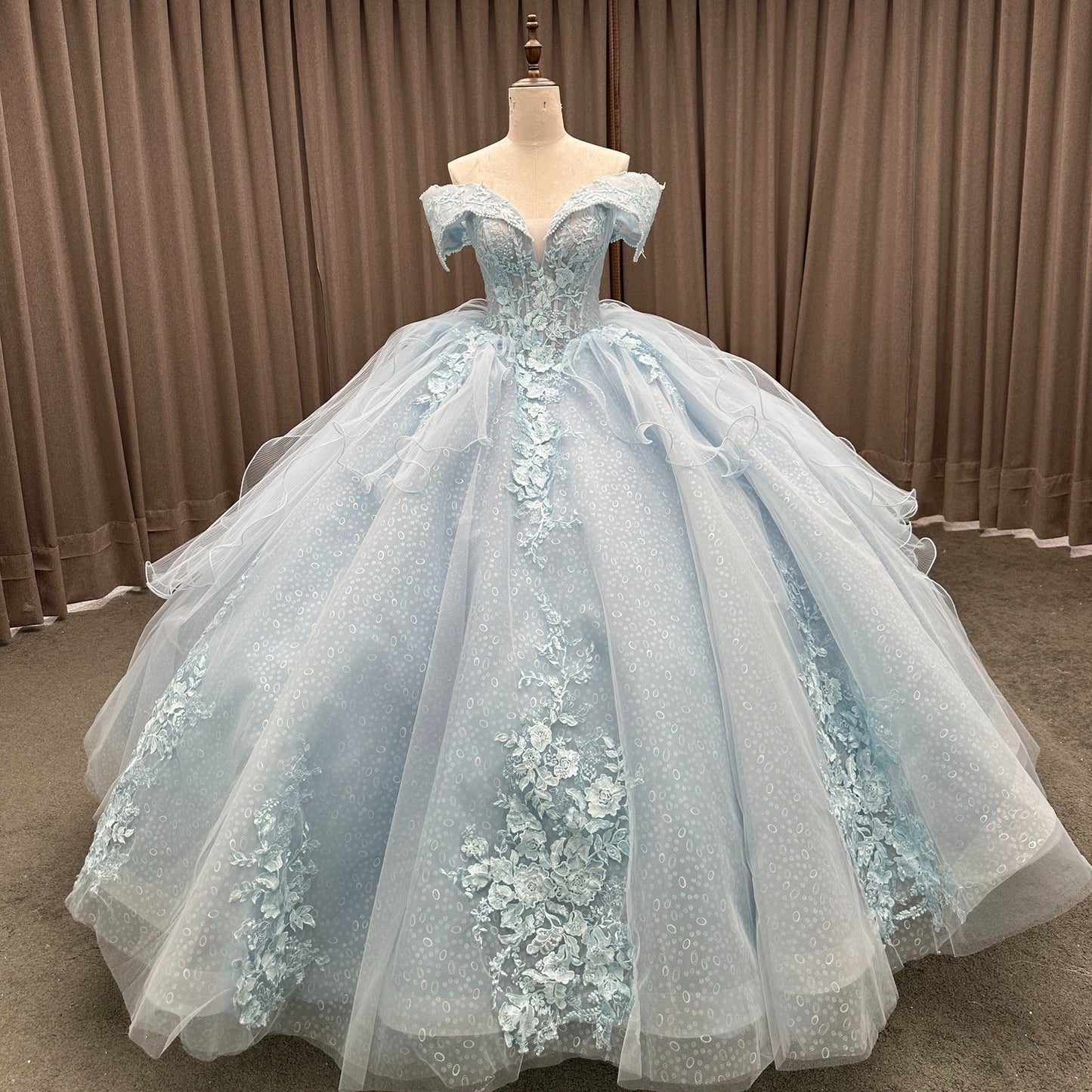 HE285-Off Shoulder Ball Gown Sweet 16 Quinceanera Dresses Princess Tulle Lace Ruffles Birthday Prom Party Dresses