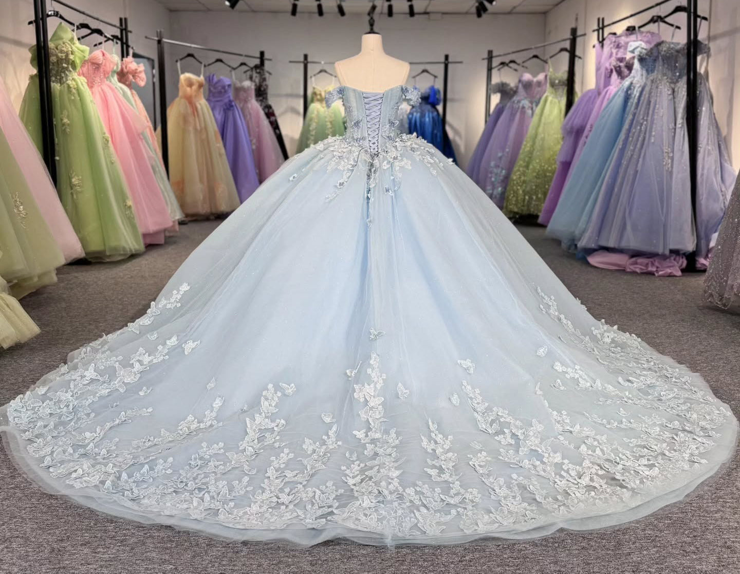 HE281-Gorgeous Ball Gown Quinceanera Dresses Tulle Lace Appliques Off Shoulder Sweet 16 Birthday Party Dresses