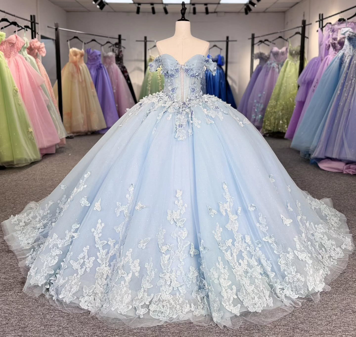 HE281-Gorgeous Ball Gown Quinceanera Dresses Tulle Lace Appliques Off Shoulder Sweet 16 Birthday Party Dresses