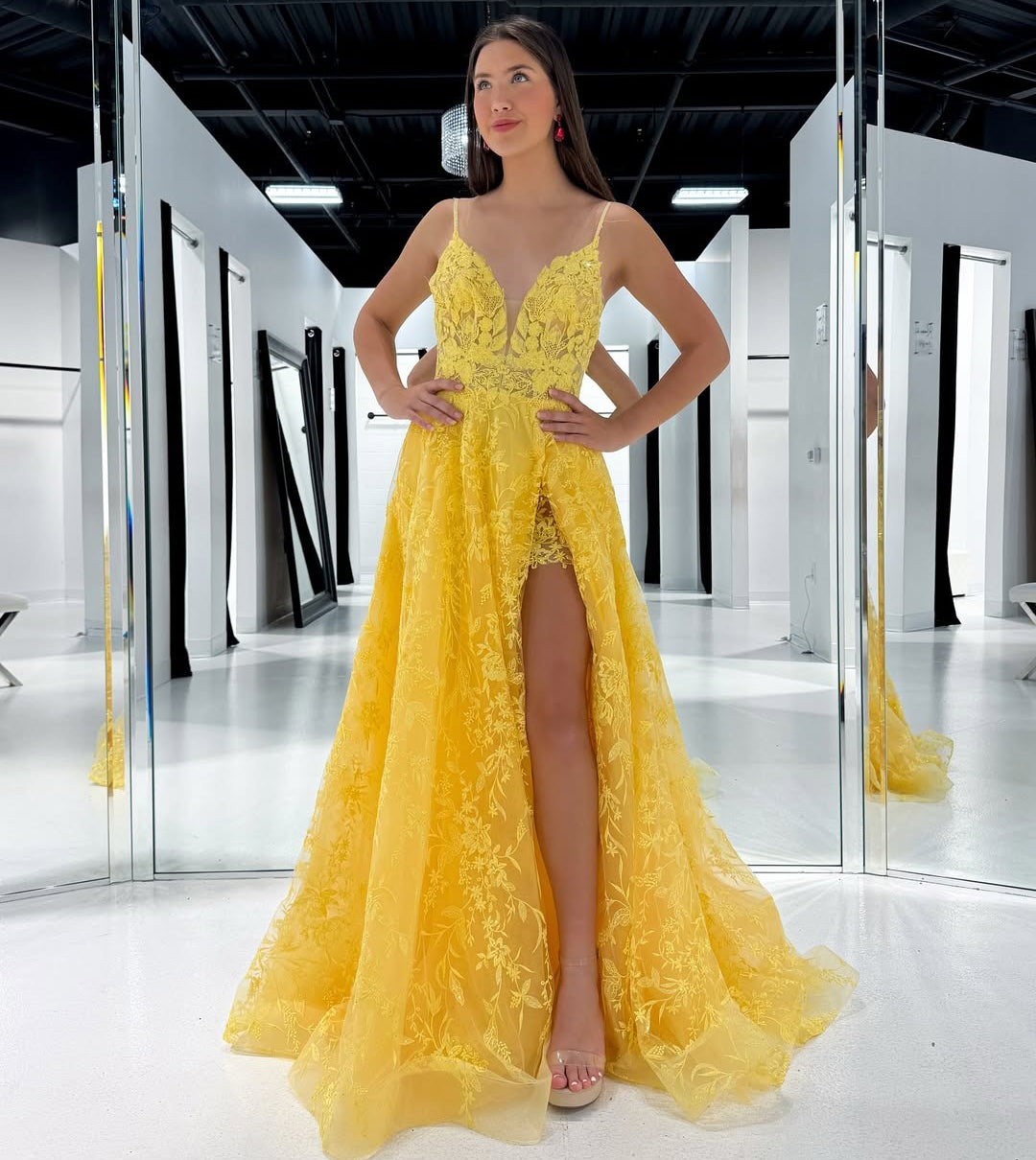 HE192-Women's A Line Prom Dresses Long with Slit Tulle Lace Appliques Evening Gowns V Neck Formal Party Dresses