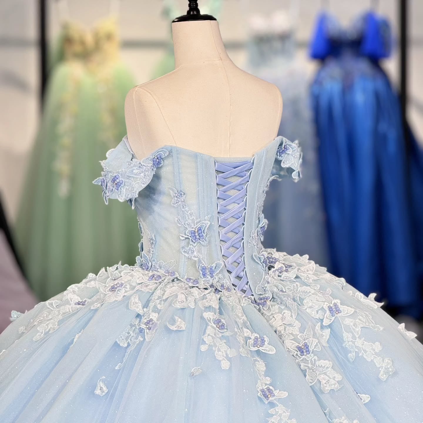 HE281-Gorgeous Ball Gown Quinceanera Dresses Tulle Lace Appliques Off Shoulder Sweet 16 Birthday Party Dresses