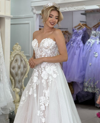 Sweetheart A Line Tulle Appliqued Wedding Dresses Boho Lace Wedding Gowns for Women HE1055