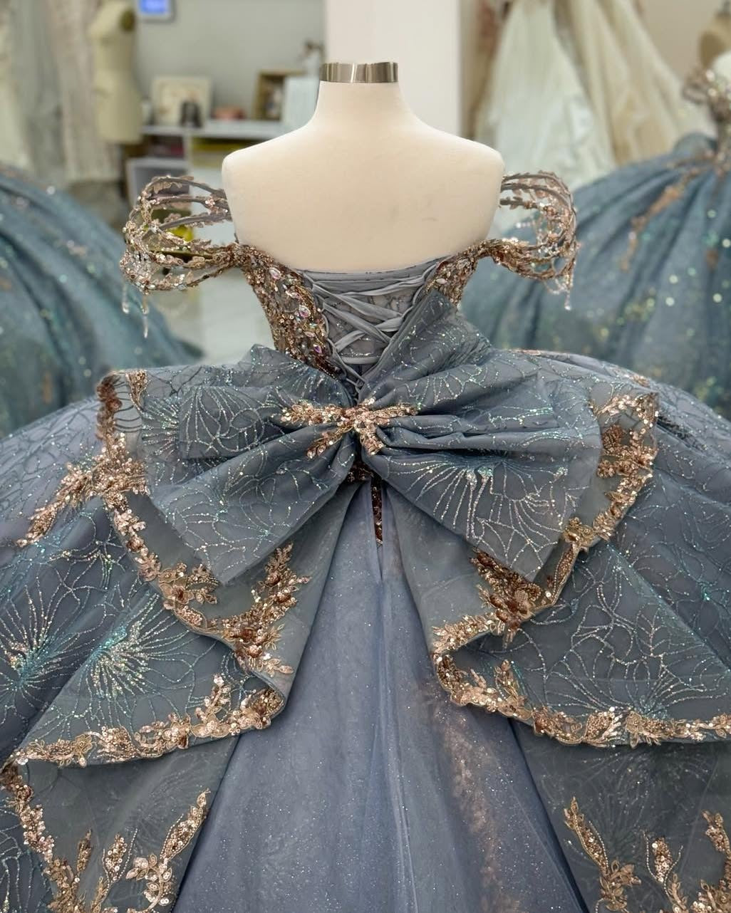 HE274 - Vestidos de quinceañera de lujo con tul, encaje y cuentas, estilo princesa, hombros descubiertos, para fiesta de quinceañera