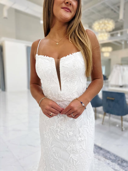 Mermaid Tulle Lace Appliqued Backless Boho Wedding Dresses for Women HE796