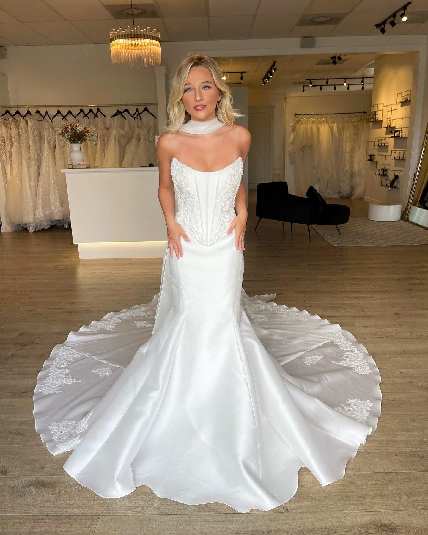 Satin Corset Lace Appliqued Wedding Dresses Mermaid Plus Size Wedding Gowns for Bride HE1000