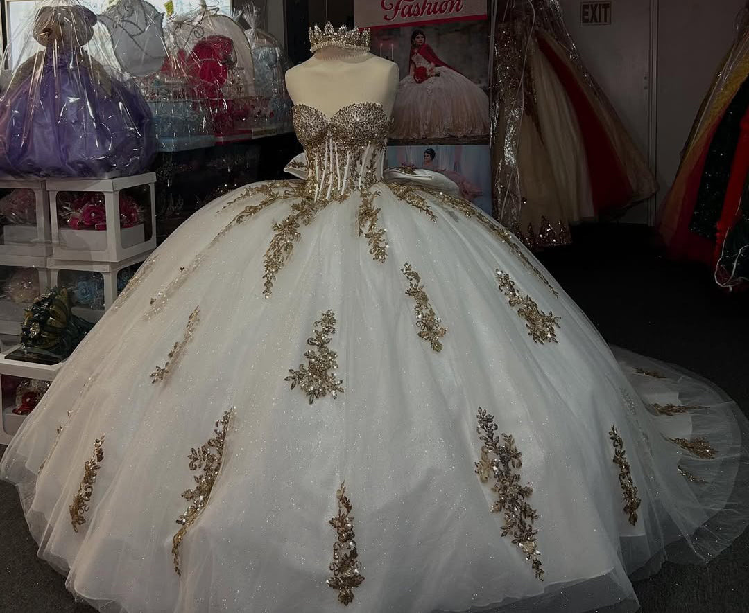 Sweetheart Tulle Appliqued Corset Strapless Champagne Quinceanera Dresses HE880