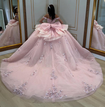 Ball Gown Tulle Lace Appliqued Princess Off Shoulder Quinceanera Dresses HE714