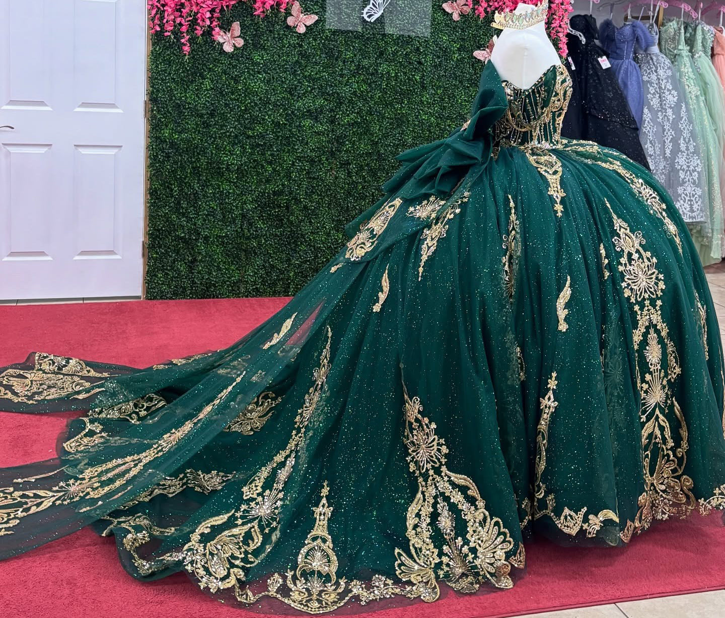 Ball Gown Luxury Tulle Lace Green Beaded Quinceanera Dresses with Bowknot HE951