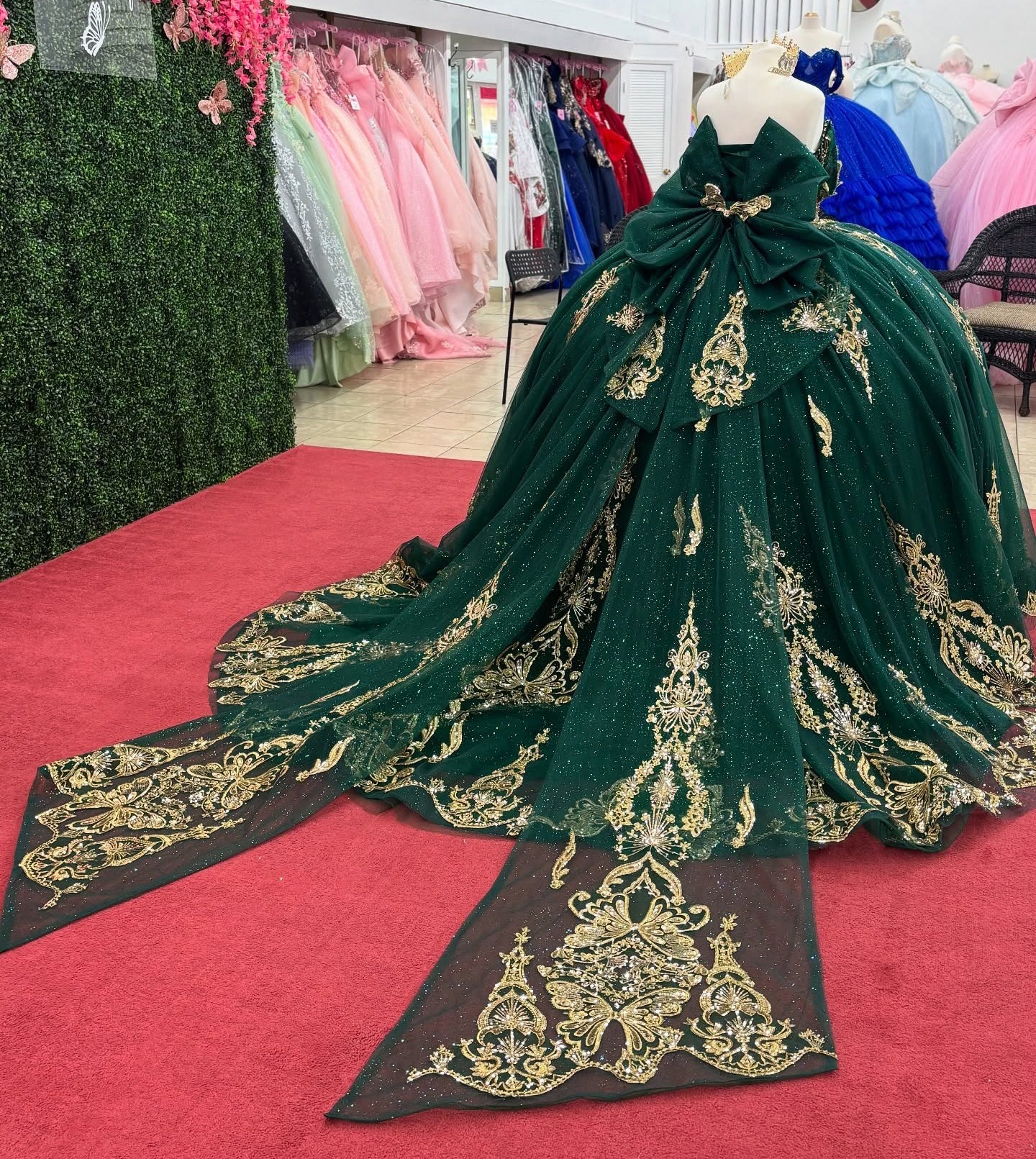 Ball Gown Luxury Tulle Lace Green Beaded Quinceanera Dresses with Bowknot HE951