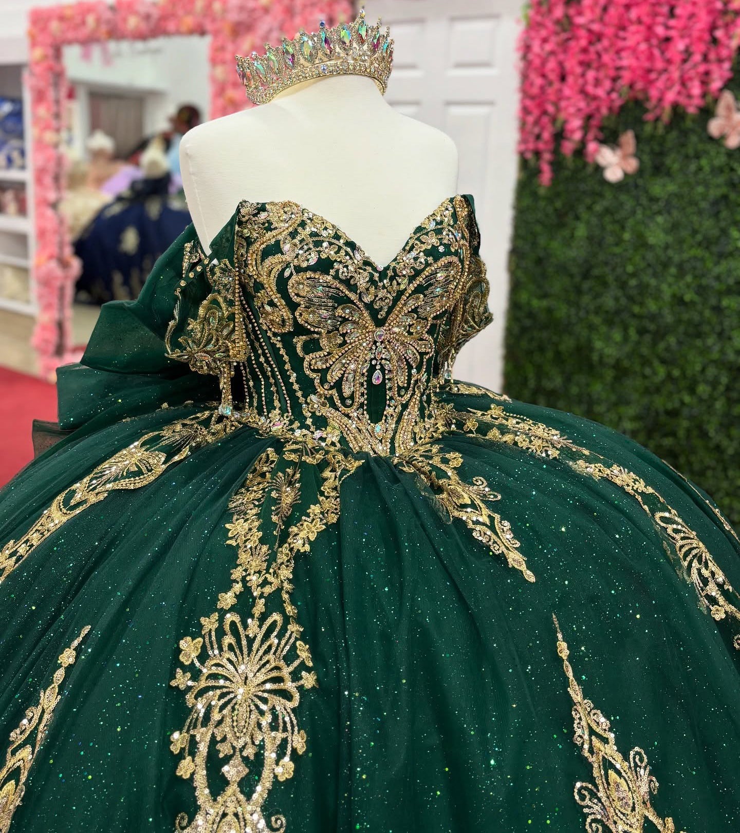 Ball Gown Luxury Tulle Lace Green Beaded Quinceanera Dresses with Bowknot HE951