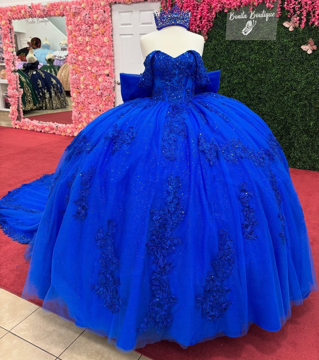 Ball Gown Tulle Lace Appliqued Quinceanera Dresses Off Shoulder Royal Party Gowns HE949