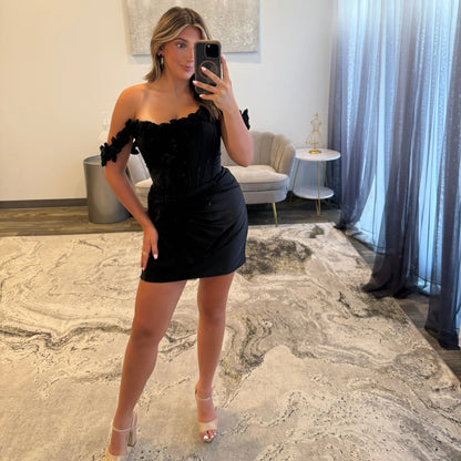 Off Shoulder Sheath Satin Knee Length Homecoming Dresses for Teens HE884