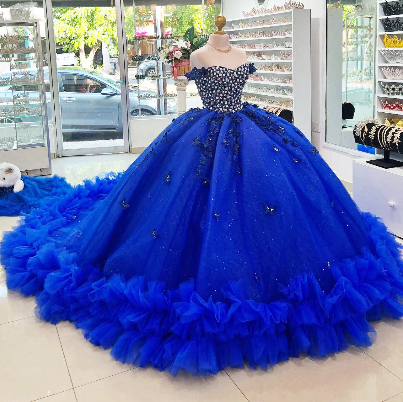 Off Shoulder Tulle Crystal Beaded Royal Quinceanera Dresses Sweet 16 Birthday Party Gowns HE1050