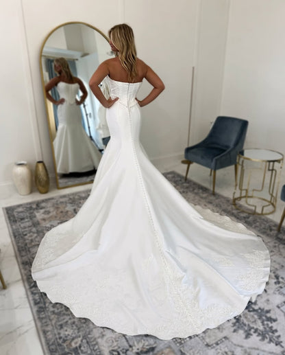 Mermaid White Satin Lace Appliqued Corset Strapless Wedding Dresses for Bride HE805