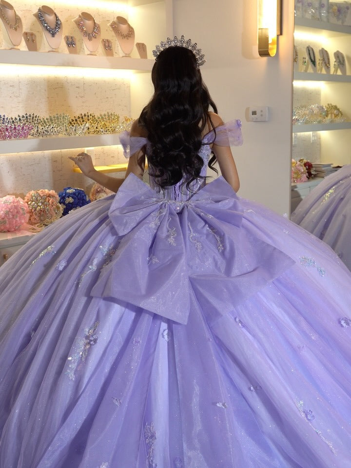 Gorgeous Ball Gown Tulle Lace Beaded Sweet 16 Lavender Quinceanera Dresses HE894