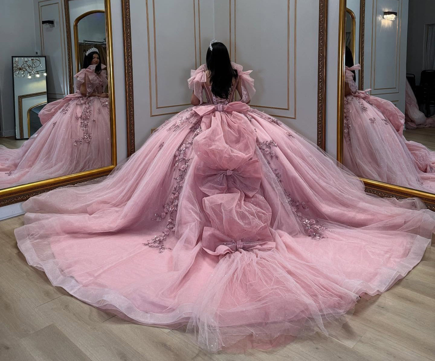 Glittery Tulle Lace Appliqued V Neck Pink Quinceanera Dresses for Sweet 16 HE852
