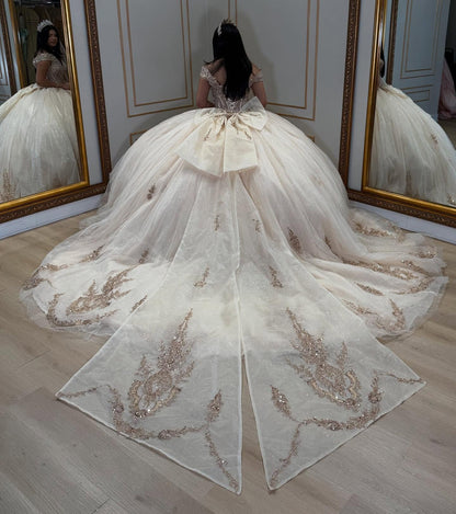 Ball Gown Off Shoulder Champagne Lace Appliqued Quinceanera Dresses with Bowknot HE879