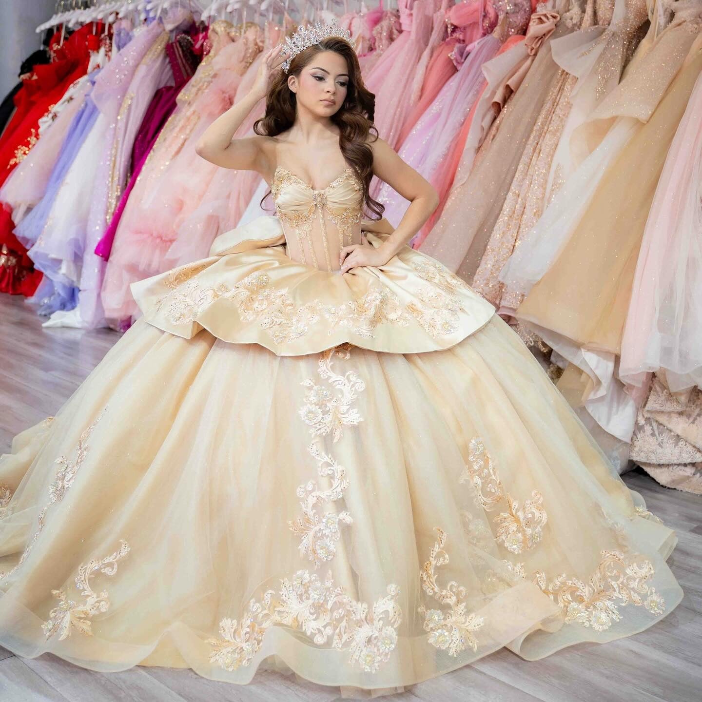 Sweetheart Gorgeous Ball Gown Tulle Appliqued Champagne Quinceanera Dresses HE900