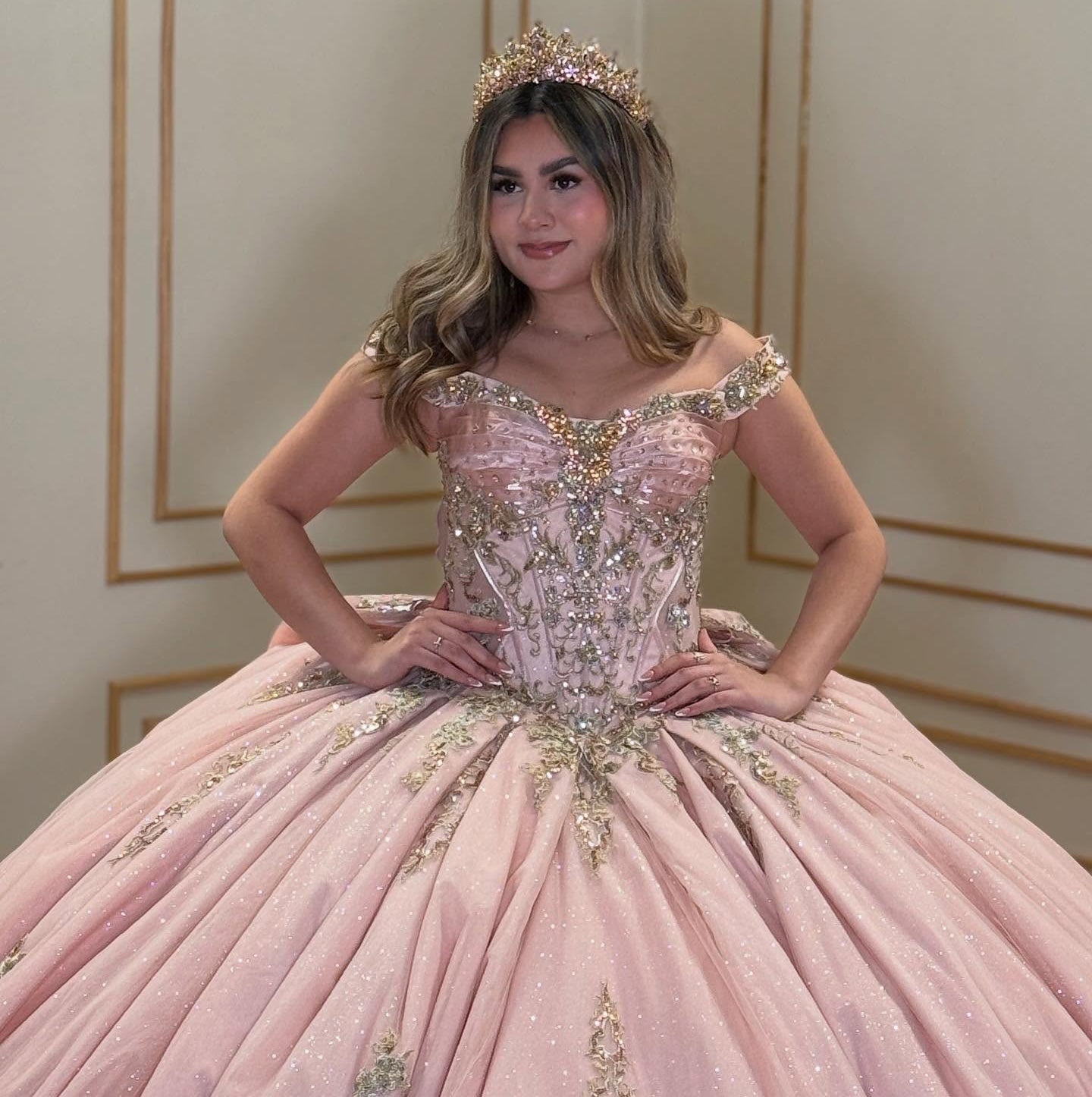 Luxury Tulle Appliqued Beaded Off Shoulder Pink Quinceanera Dresses for Sweet 16 HE908