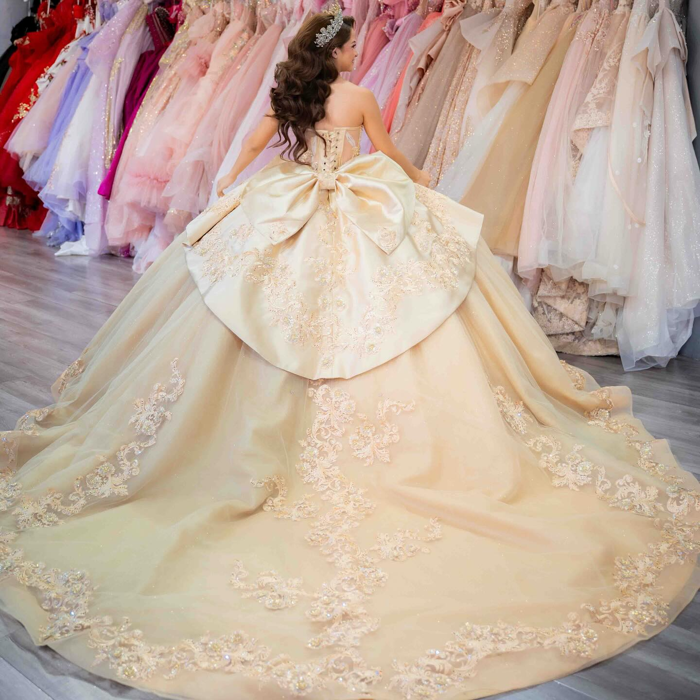 Sweetheart Gorgeous Ball Gown Tulle Appliqued Champagne Quinceanera Dresses HE900
