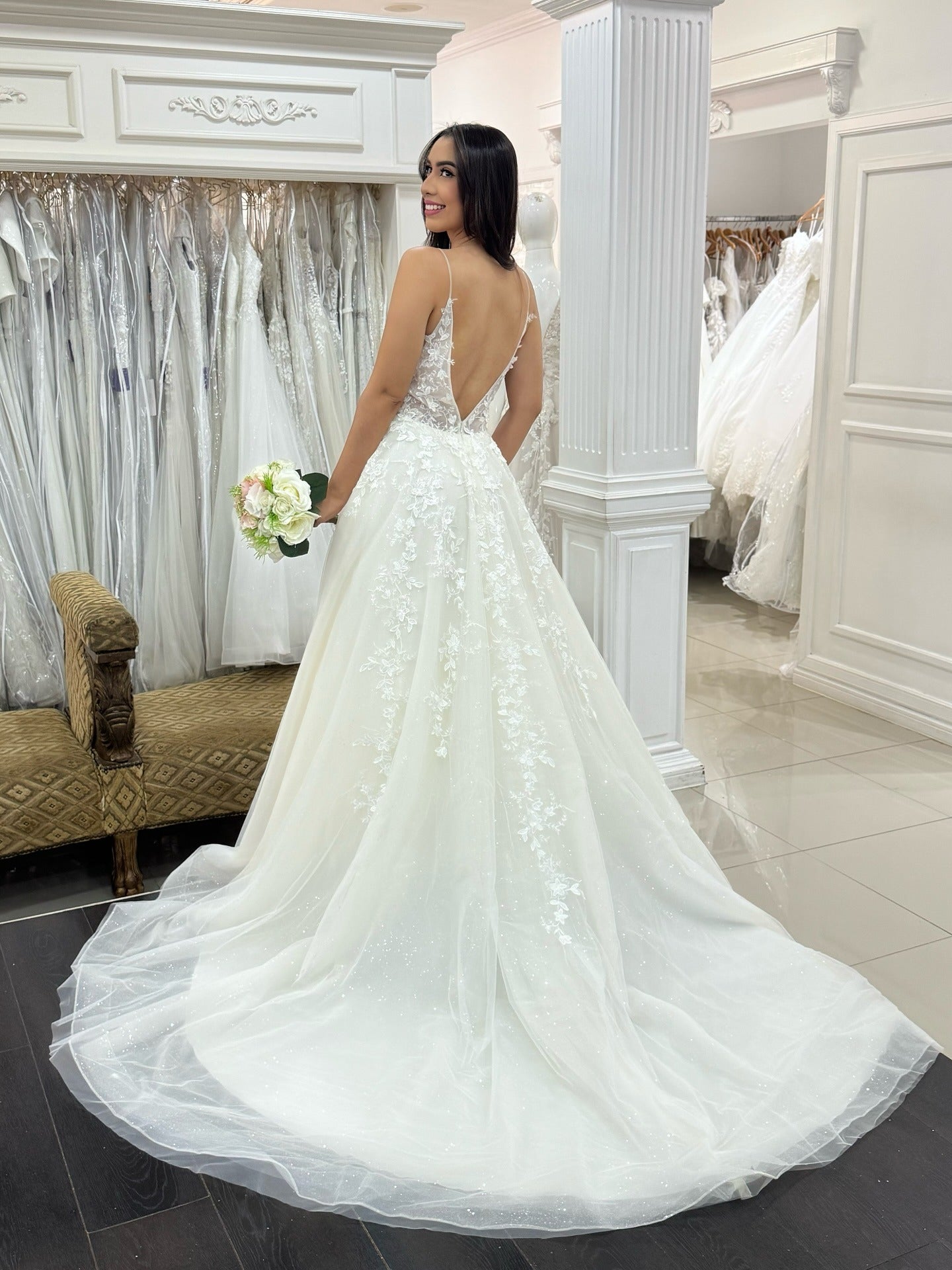 Boho Lace Wedding Dresses for Bride A Line Tulle Appliqued Beach Wedding Gowns HE997