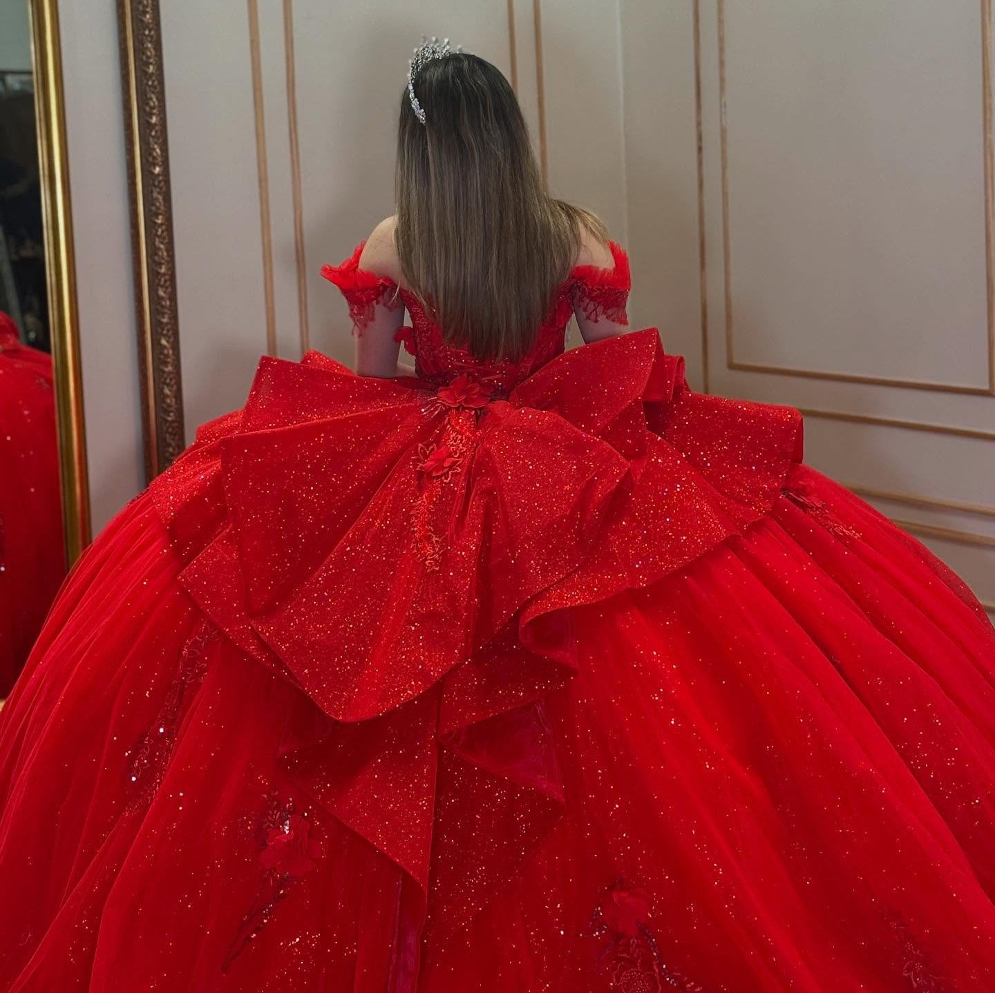 Gorgeous Glittery Tulle Appliqued Beaded Princess Red Quinceanera Dresses HE897