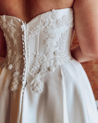 A Line Satin Appliqued Boho Wedding Dresses Off Shoulder Bridal Wedding Gowns HE1129