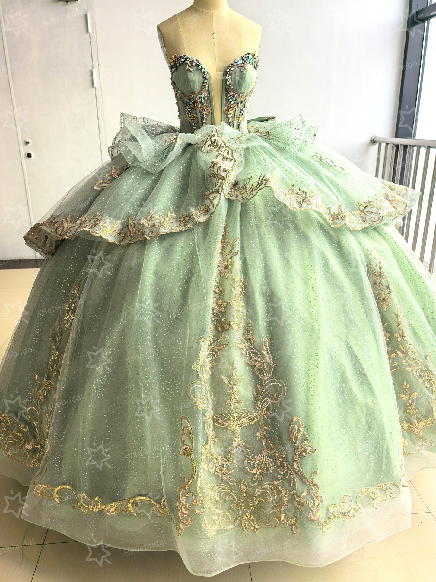 Sweetheart Ball Gown Sage Quinceanera Dresses Tulle Tiered Appliqued Party Gown HE1441