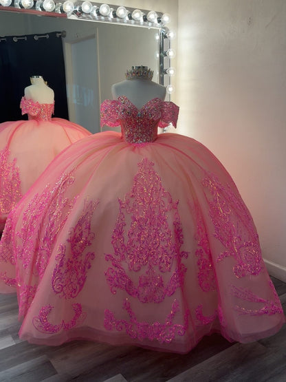 Ball Gown Tulle Lace Appliqued Princess Quinceanera Dresses for Sweet 16 Birthday HE957