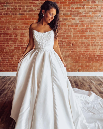 Sweetheart Satin Lace Appliqued Wedding Dresses A Line Strapless Wedding Gowns for Women HE1121