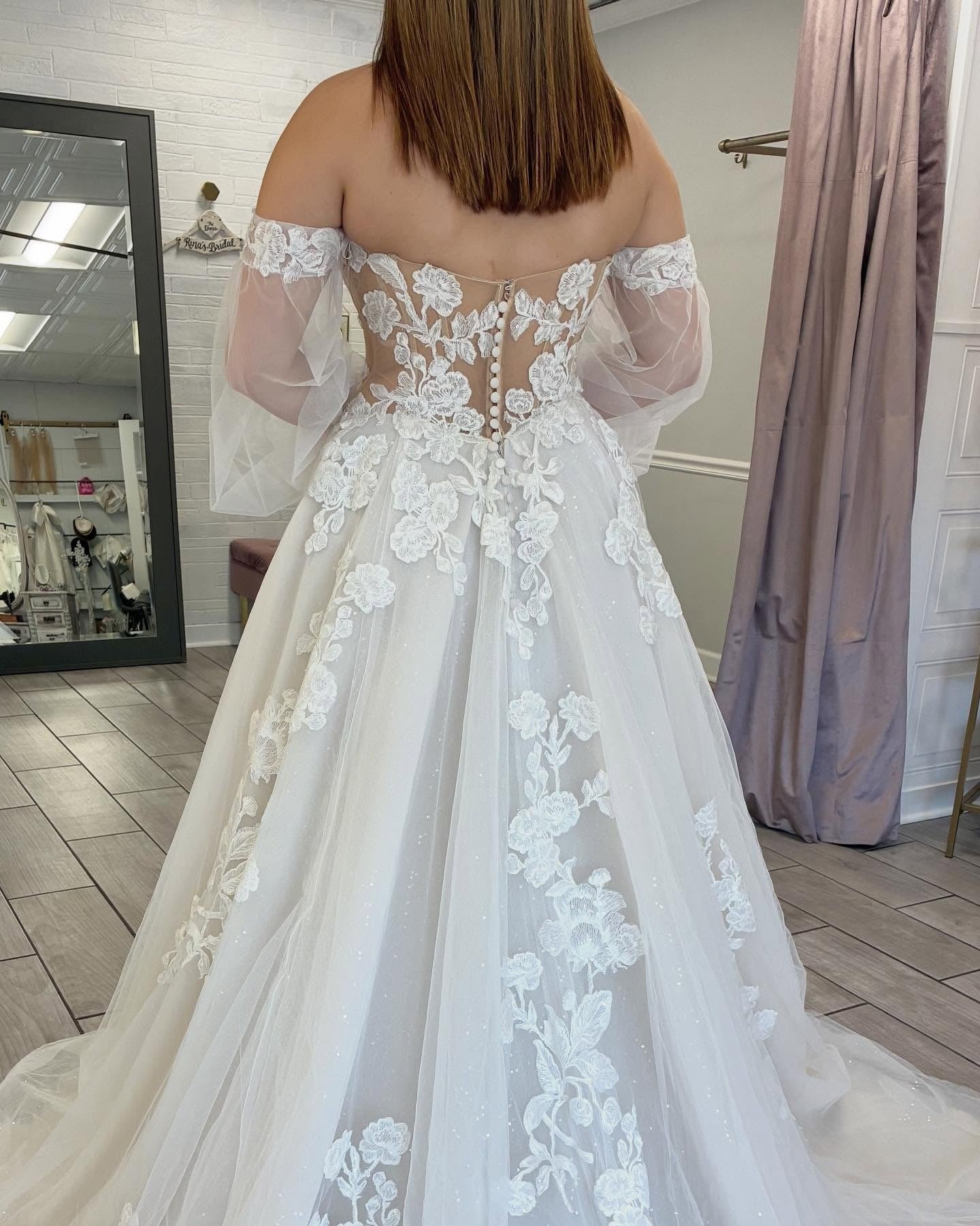 Long Sleeves Beach Bride Wedding Gowns A Line Lace Appliquedd Wedding Dress HE1438