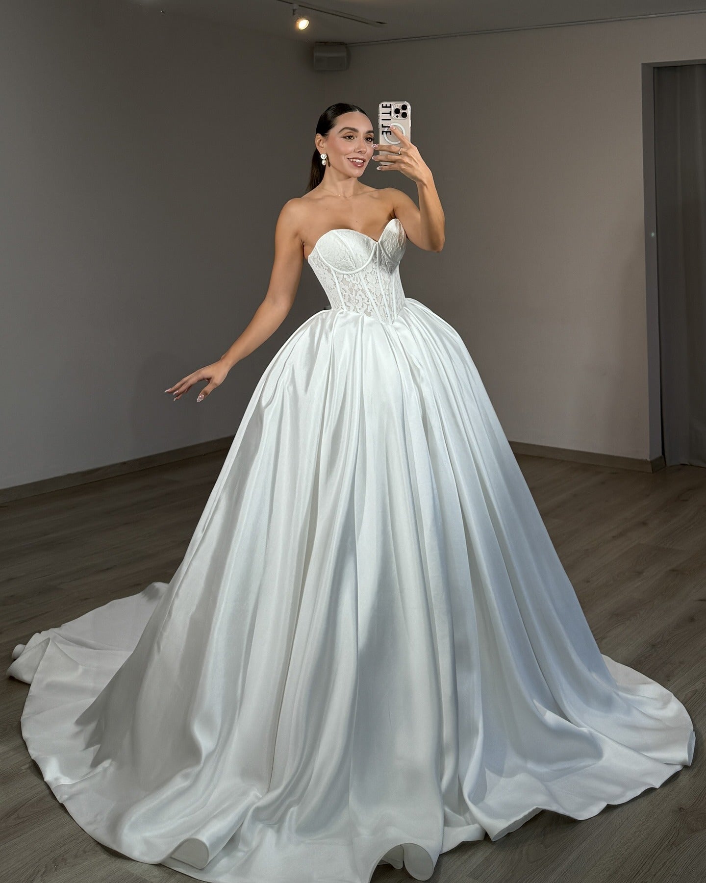 Sweetheart A-Linie Tüll 3D Blumen Strand Brautkleider für die Braut HE878