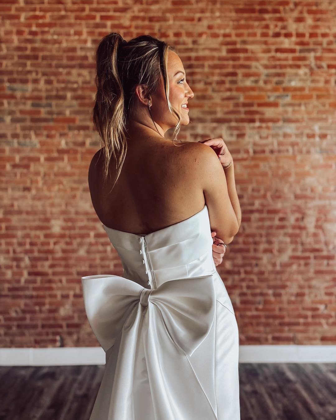 Satin Strapless Bowknot Wedding Dresses Mermaid Sweetheart Wedding Gowns for Bride HE1117