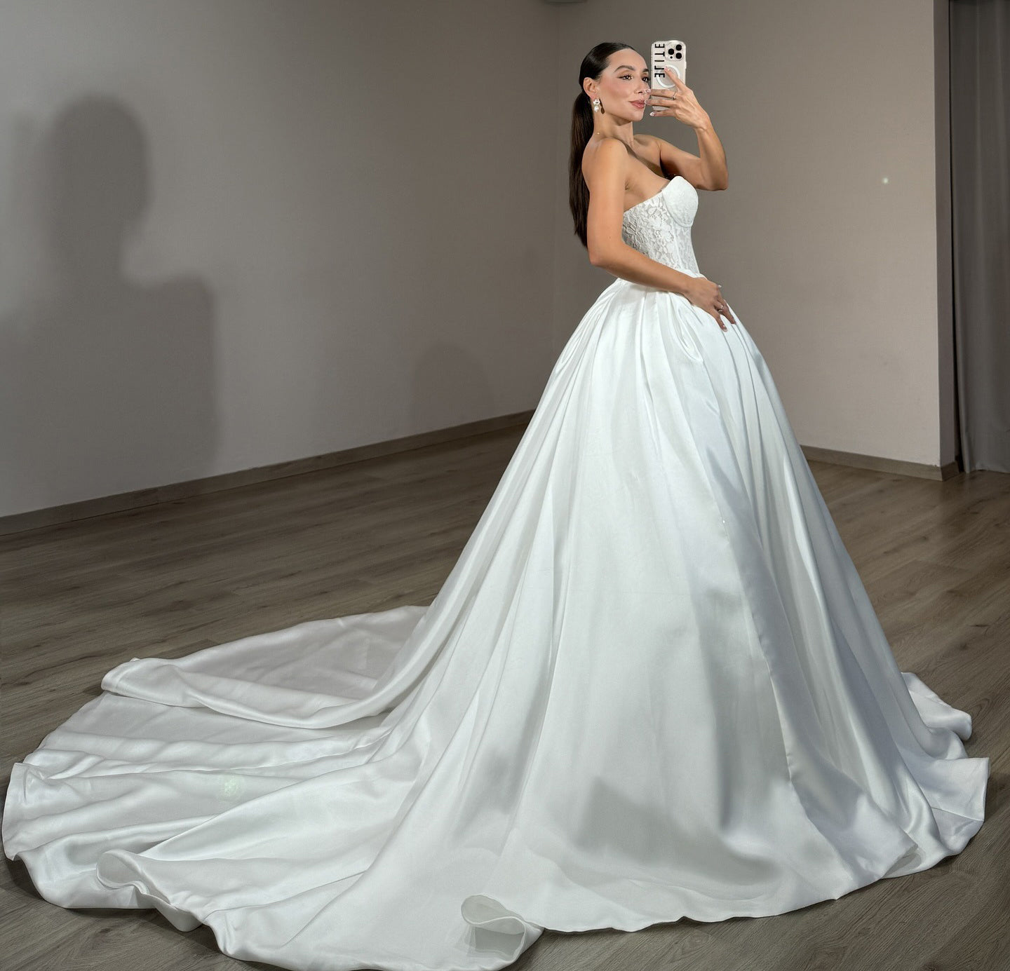 Sweetheart A-Linie Tüll 3D Blumen Strand Brautkleider für die Braut HE878