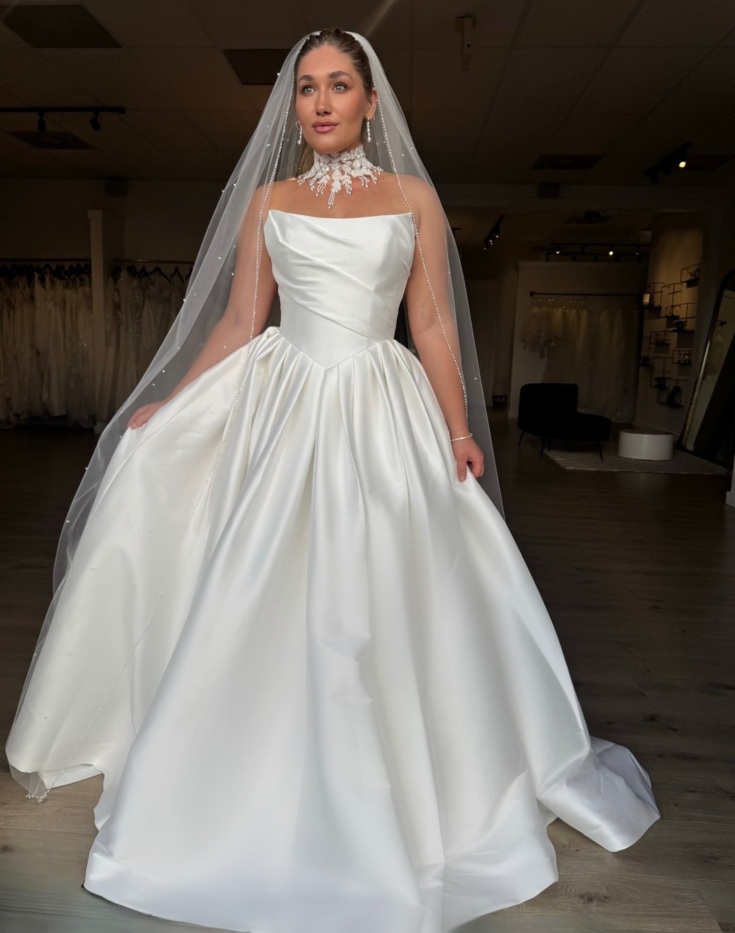 Women's A Line Satin Corset Boho Wedding Dresses Plus Size Bridal Wedding Gowns HE999