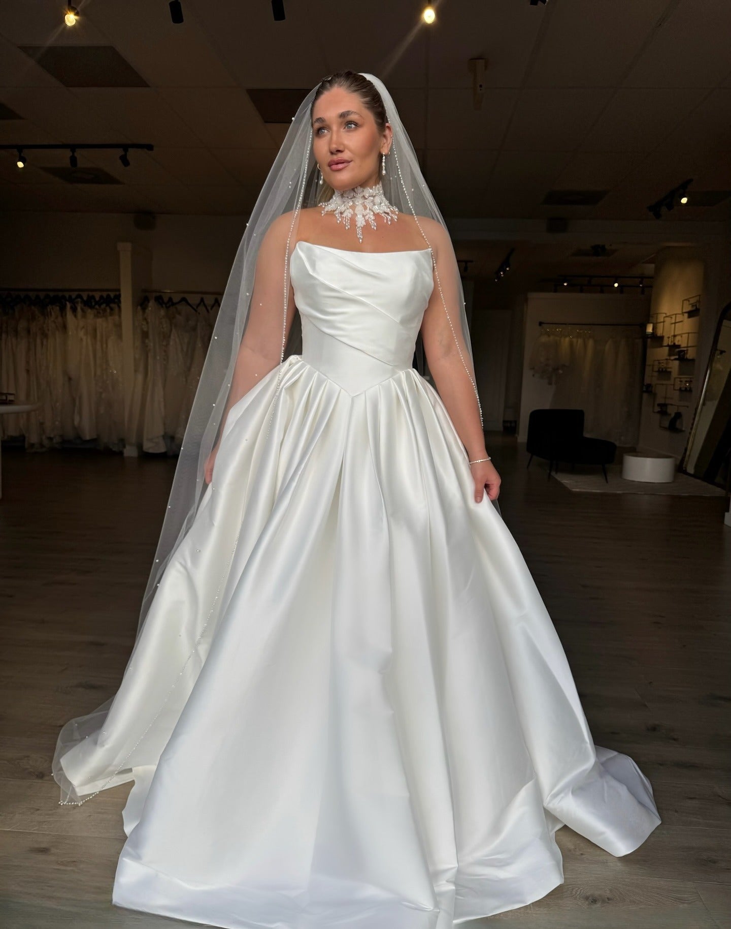 Women's A Line Satin Corset Boho Wedding Dresses Plus Size Bridal Wedding Gowns HE999